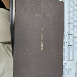 보테가 장지갑 팝니다.