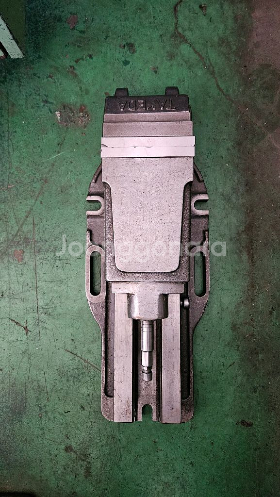 다케다유압바이스--1