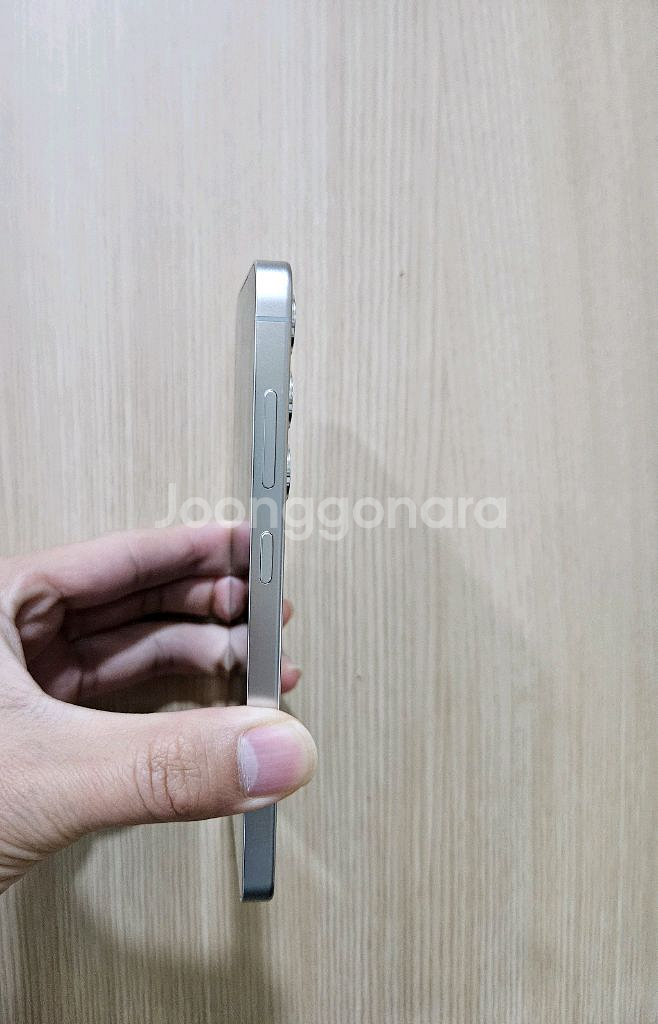 갤럭시 S24화이트 256G 팝니다--2