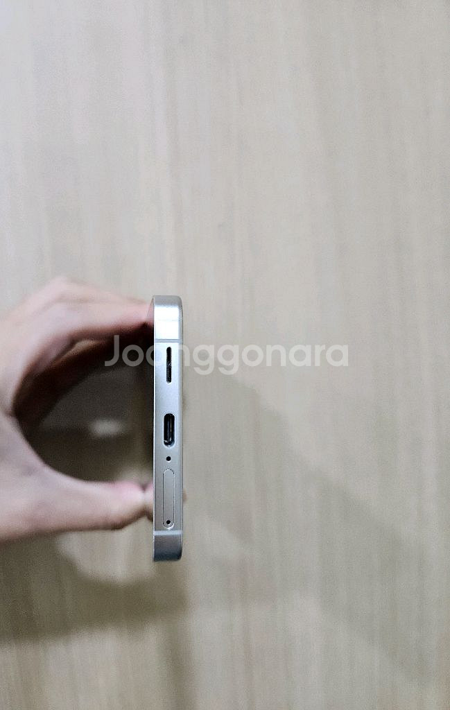 갤럭시 S24화이트 256G 팝니다--5