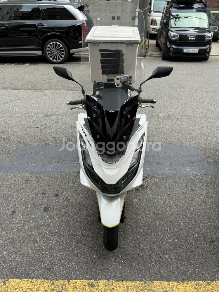 상태좋은 Pcx 22년식 오늘만 이가격에 팔아봅니다--1