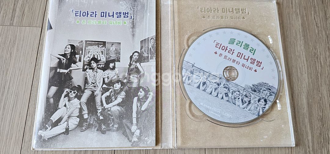 티아라 친필싸인앨범 2개 및 포카10장--3