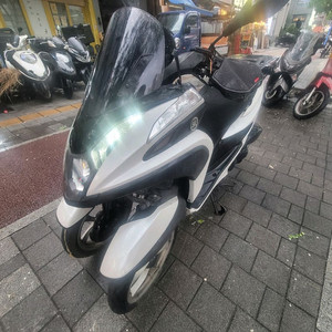 트리시티125