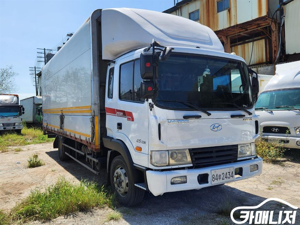 [중대형화물]윙바디 4.5톤 메가트럭 (3인승 /4.5 이미지