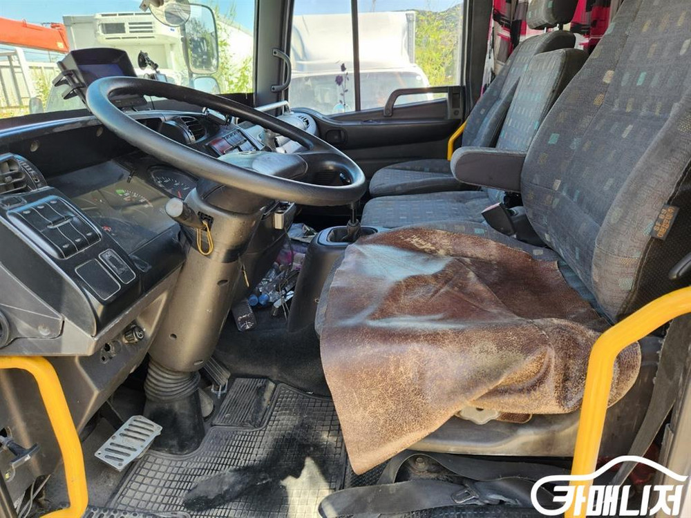 [중대형화물]윙바디 4.5톤 메가트럭 (3인승 /4.5 이미지