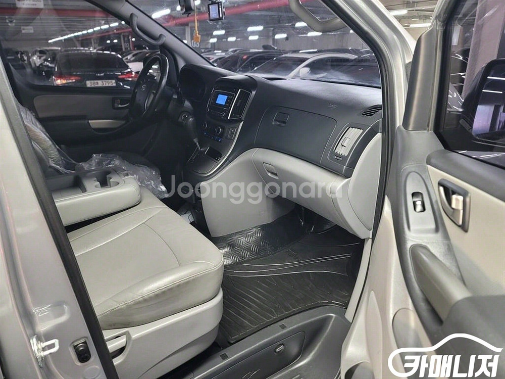 [현대]더 뉴 그랜드 스타렉스 2WD 밴 3인승 스마트--7