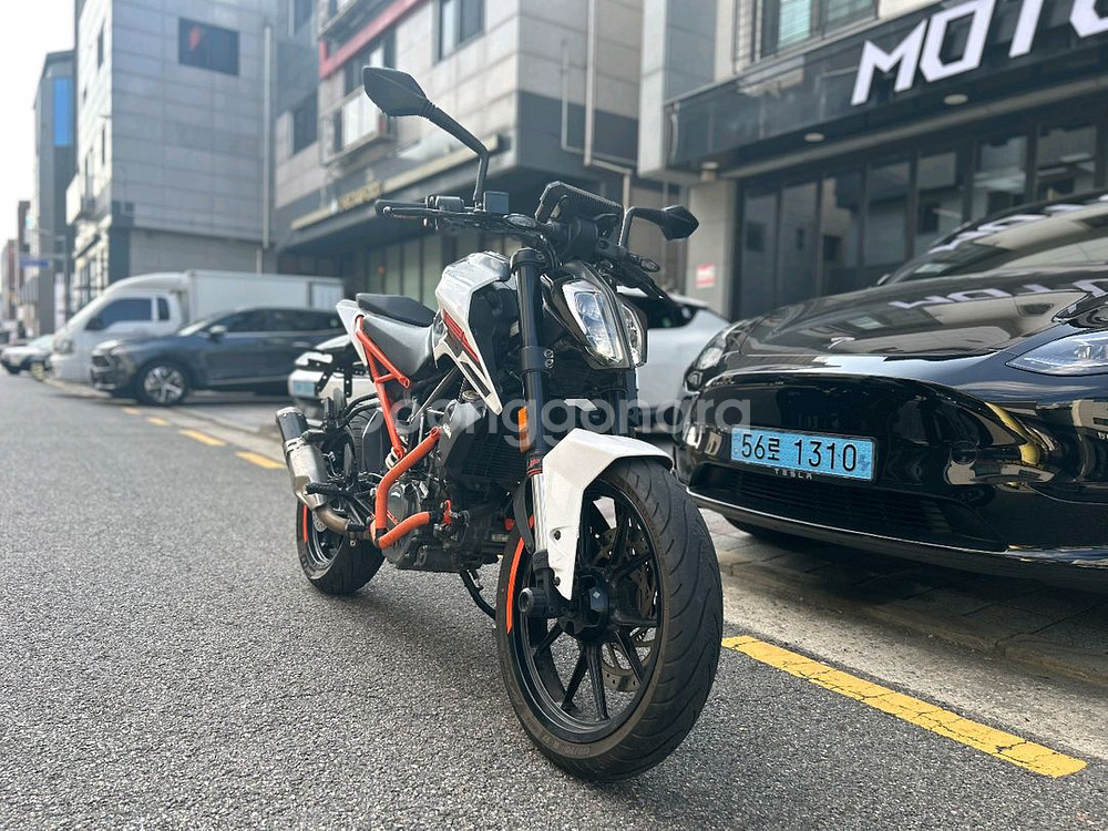 KTM 듀크125 19년 1.7만km 신형계기판차량판매--2