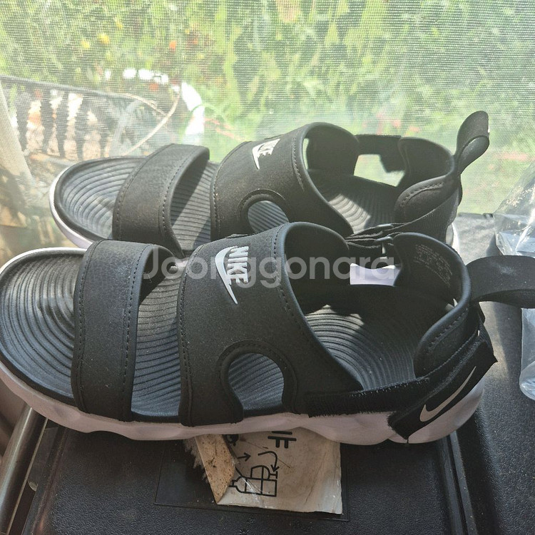 모든 신발 개당 1만 5000원--9