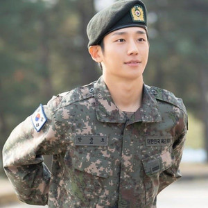 해군이나 육군 여름 전투복 상의