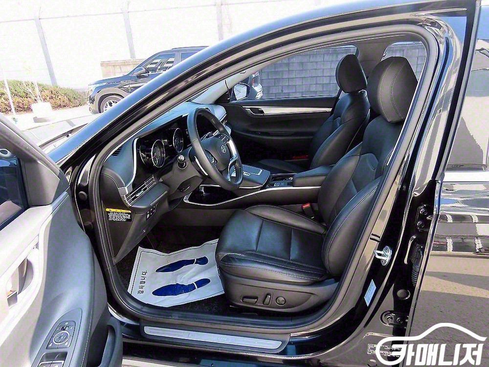 [현대]더 뉴 그랜저 IG LPI 3.0 프리미엄(렌터--1