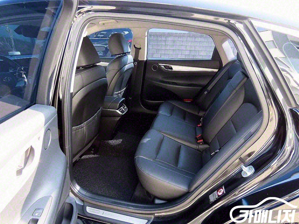 [현대]더 뉴 그랜저 IG LPI 3.0 프리미엄(렌터--3