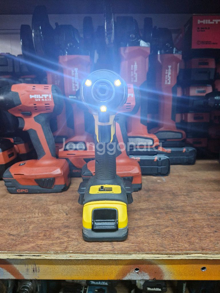디월트충전임팩 DCF887 DCBP320파워스텍배터리--0