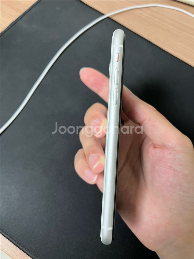 아이폰xr 64g 화이트--5
