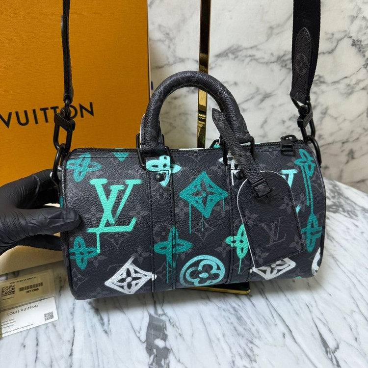 루이비통 이클립스 그래피티 반둘리에 멀티컬러 키폴 25 이미지