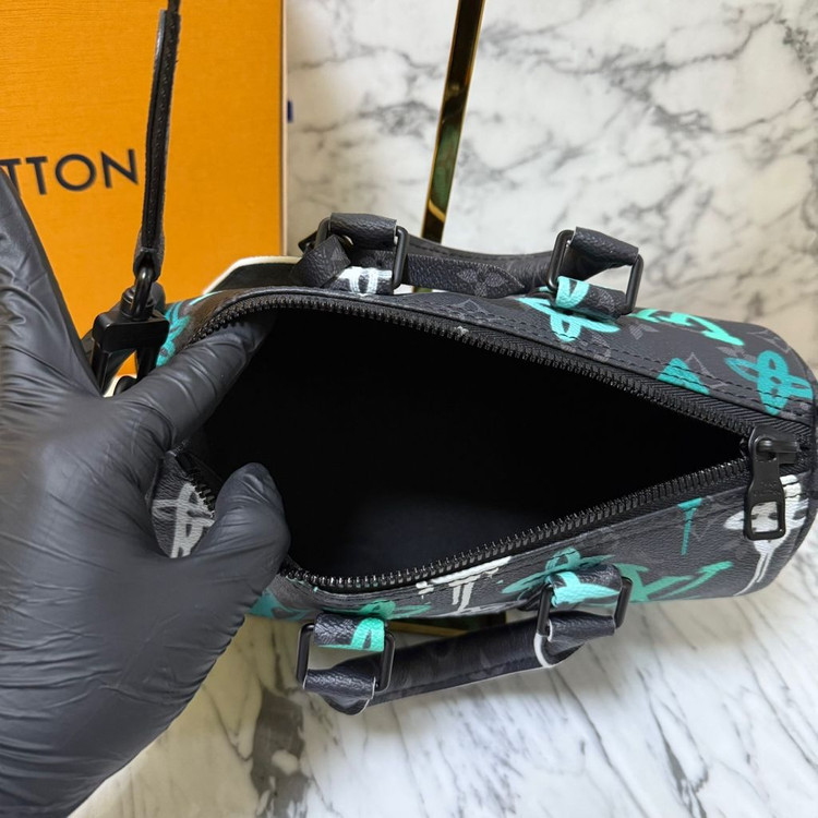 루이비통 이클립스 그래피티 반둘리에 멀티컬러 키폴 25 이미지