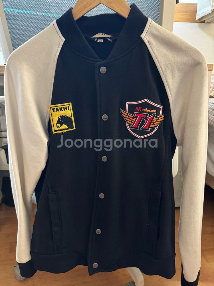 SKT T1 유니폼 판매합니다--3