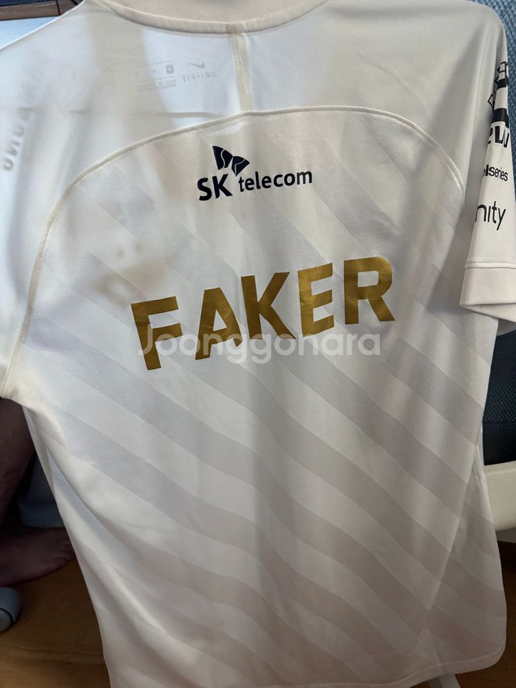 SKT T1 유니폼 판매합니다--6