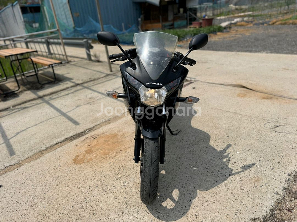 혼다 cbr125 16년형 블랙컬러 판매합니다--1
