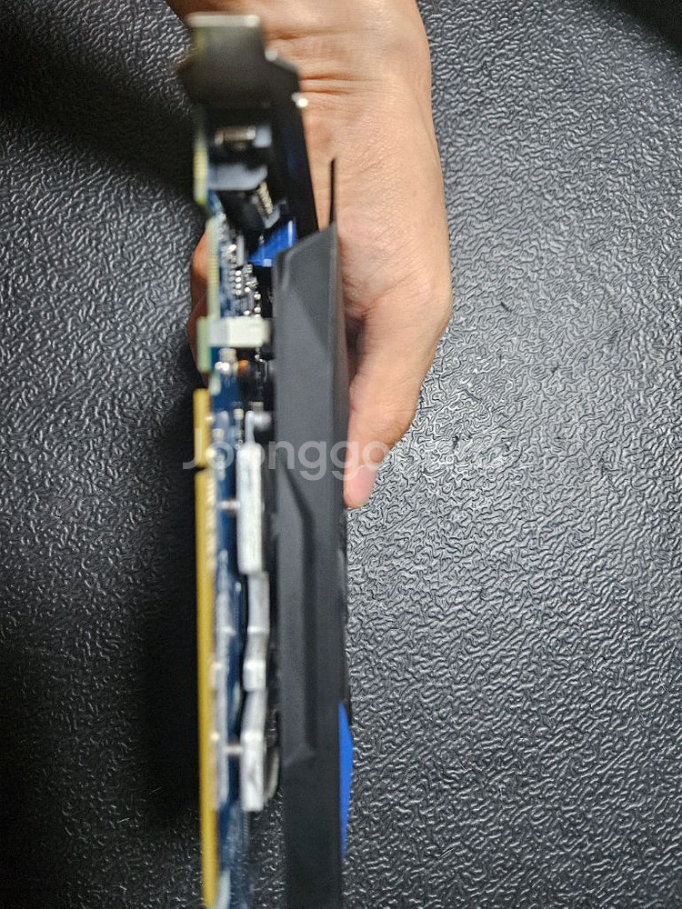 기가바이트 GT730 그래픽카드--2