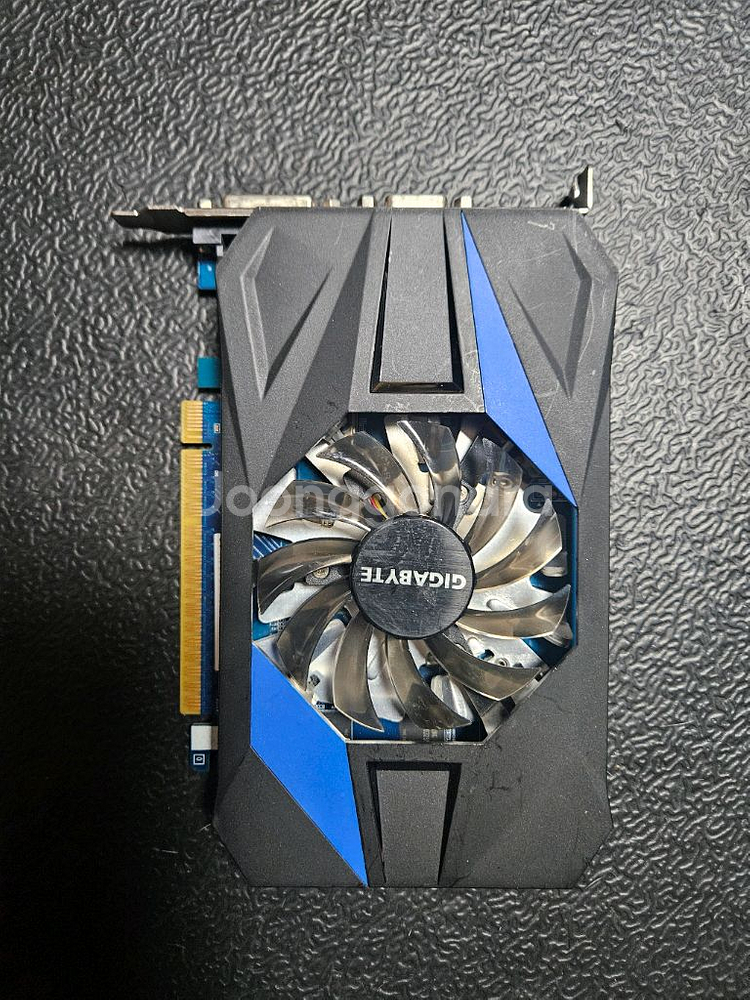 기가바이트 GT730 그래픽카드--0