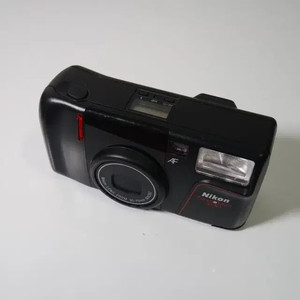 니콘 35-70mm 마크로 줌터치 400 필름카메라