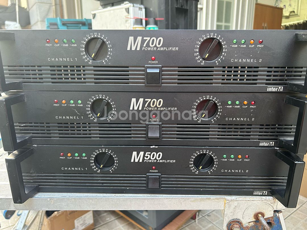 인터엠 M700 2대 M500 1대 파워앰프3대입니다.--0