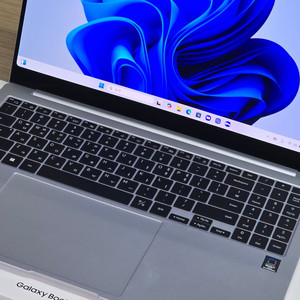 삼성전자 갤럭시북4 프로 NT960XGK-KC51S 1