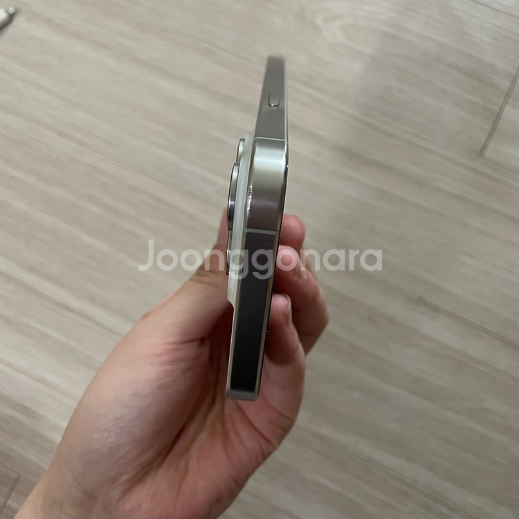 아이폰 15프로 128 기가 화이트--1