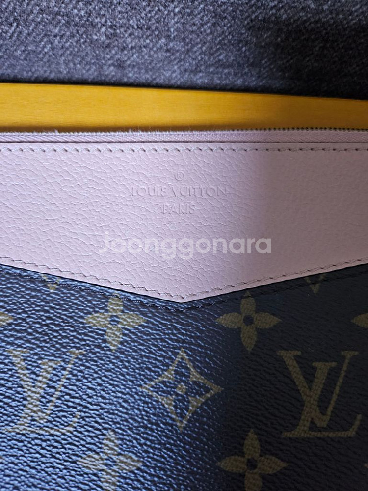 루이비통 클러치(새상품급)--1