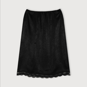 에토스 GLOSSY MIDI SKIRT (black)
