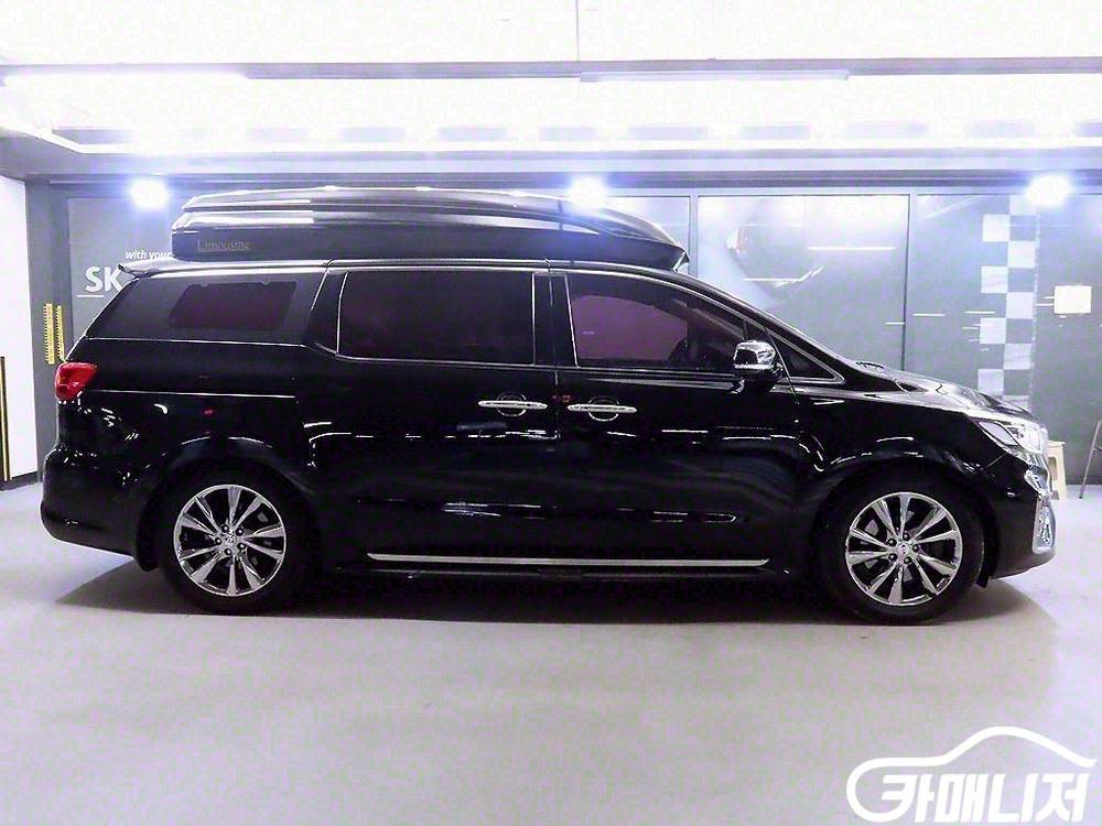 [기아]더 뉴 카니발 디젤 9인승 하이리무진(특장업체) 이미지