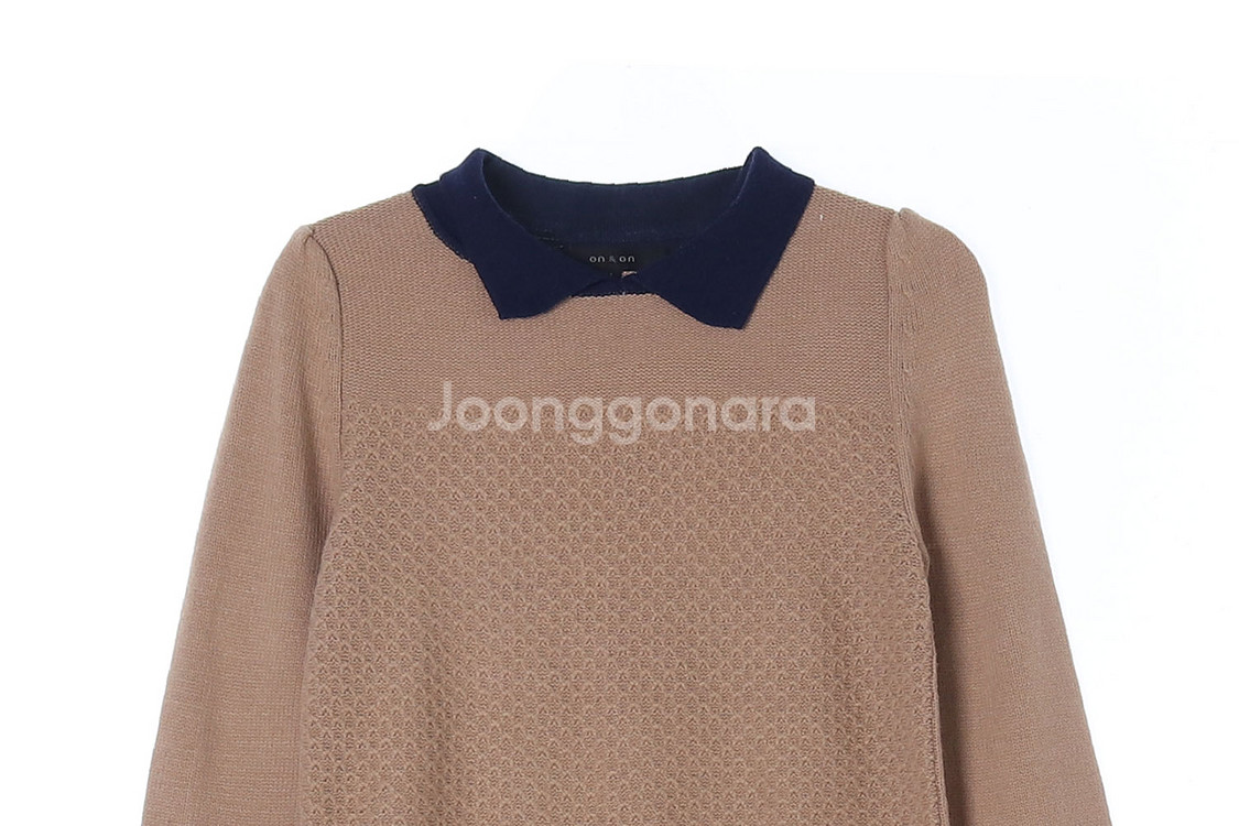 [S]온앤온 울앙고라 네이비 카라 베이지 긴팔 니트 스--1