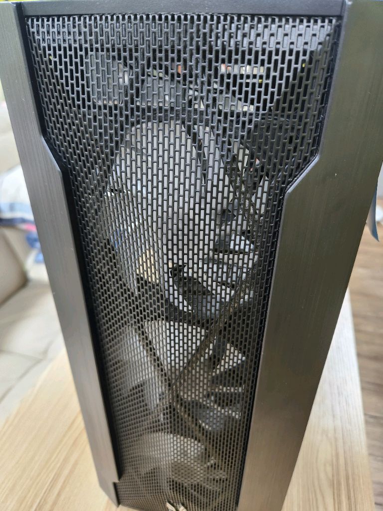 라이젠5 3600 16기가 GTX1660 SSD 250