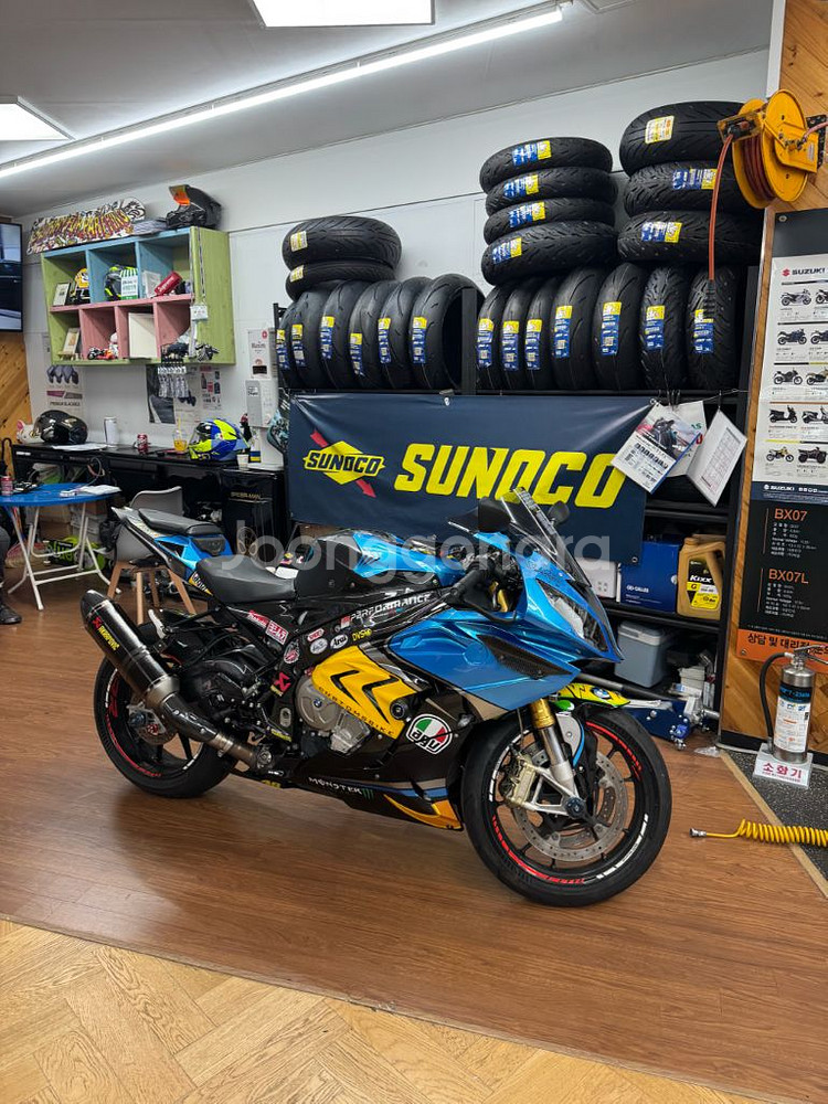 bmw s1000rr--0