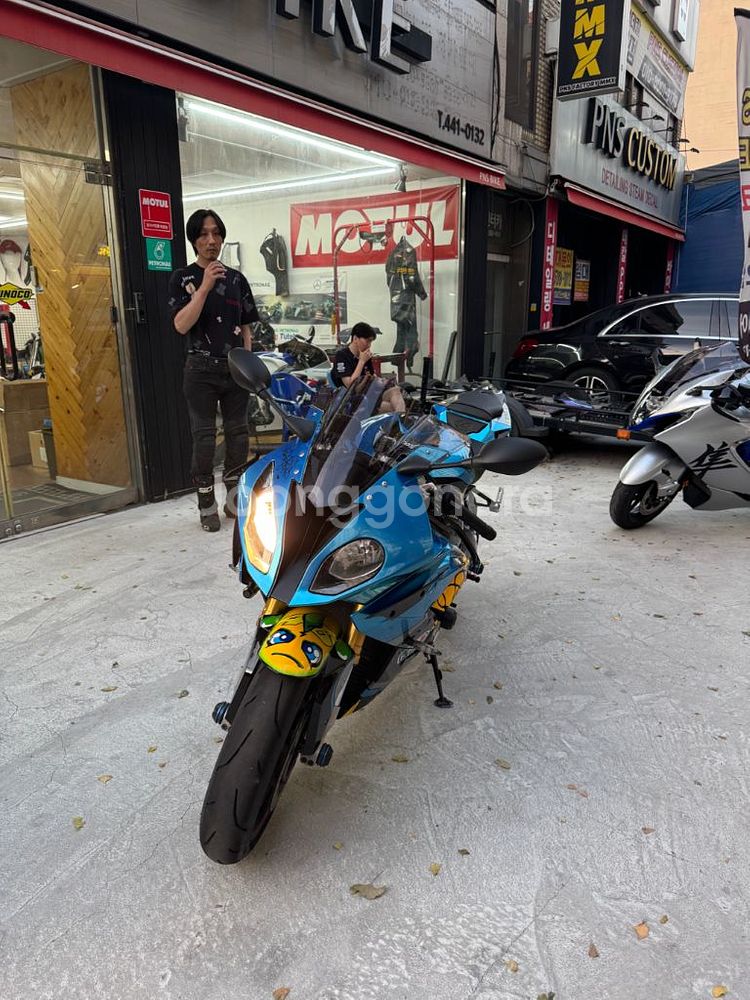 bmw s1000rr--1