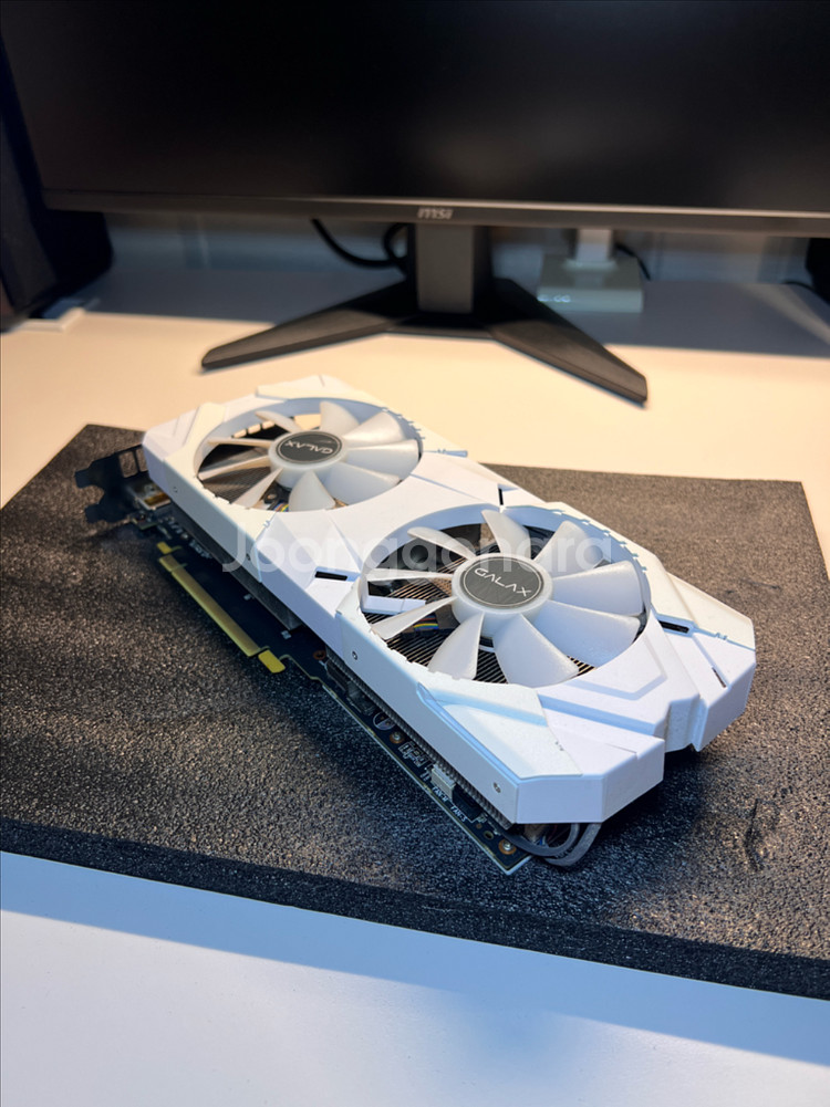 갤럭시 RTX 2070 SUPER OC WHITE--0