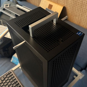 i7 + RX 6600XT + ITX 풀구성, 수냉