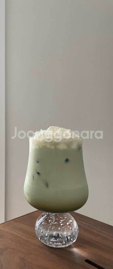 맥주잔 4개--0