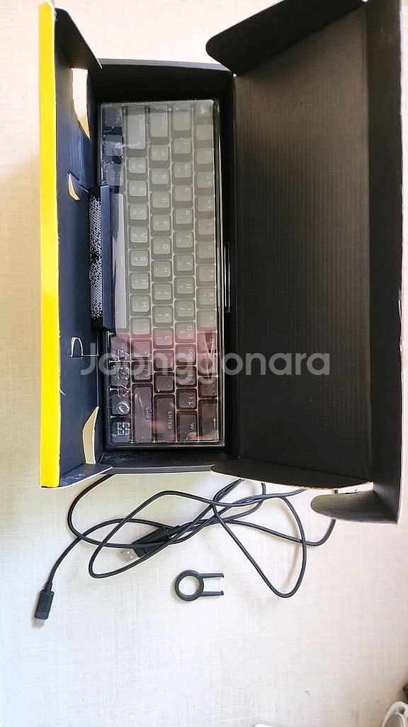 corsair k65 rgb mini--0