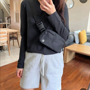 룰루레몬 에브리웨어 벨트백 1L 블랙 골프백 힙색 미니
