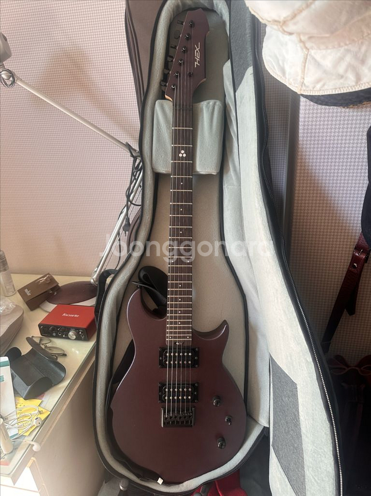 헥스 w300 메탈릭 딥퍼플 팝니다--2