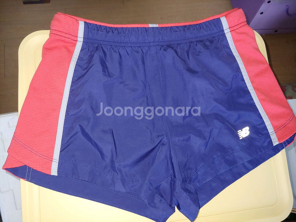 뉴발란스 정품 여성숏팬츠 운동복 청색+ 핑크배색--0