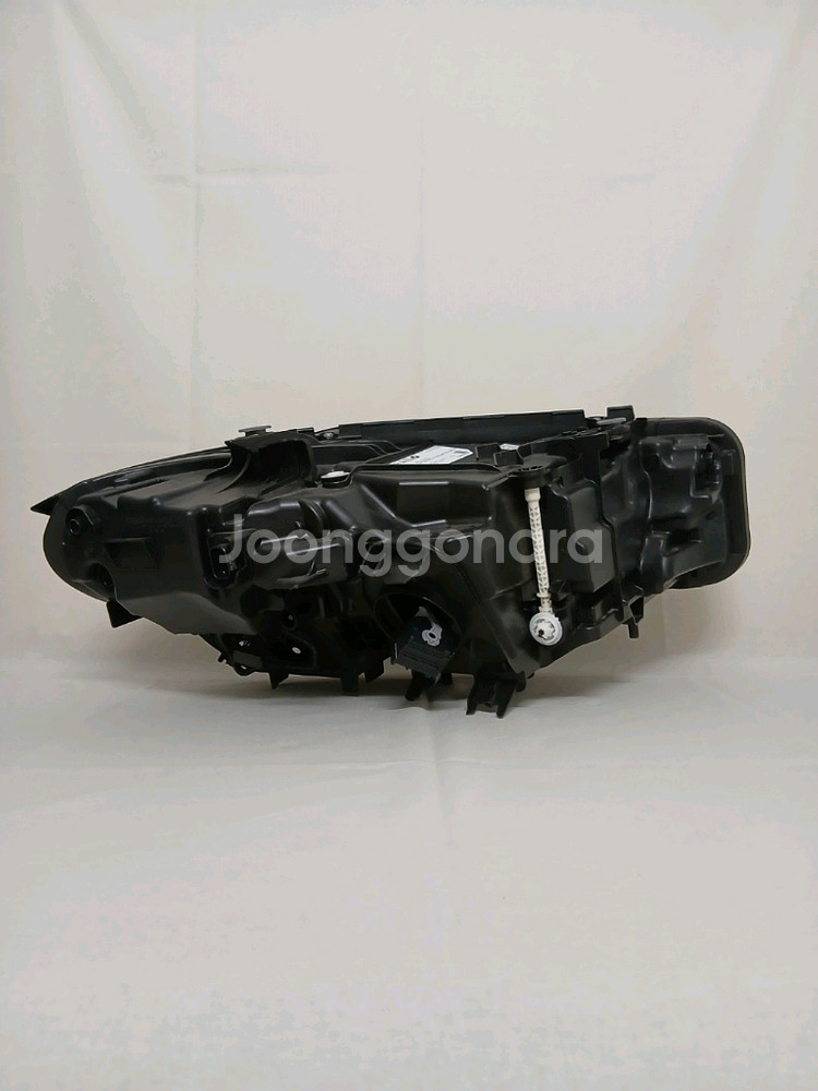 중고 BMW 3시리즈 G20 후기형 운전석 레이져라이트--2