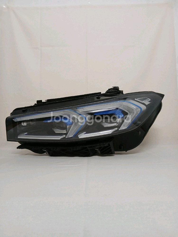 중고 BMW 3시리즈 G20 후기형 운전석 레이져라이트--1