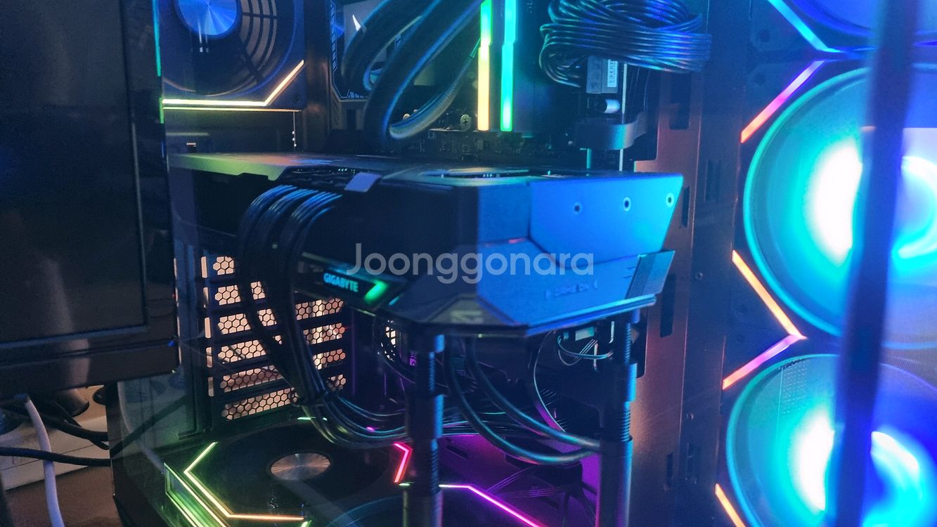 기가바이트 9070xt 게이밍oc--1