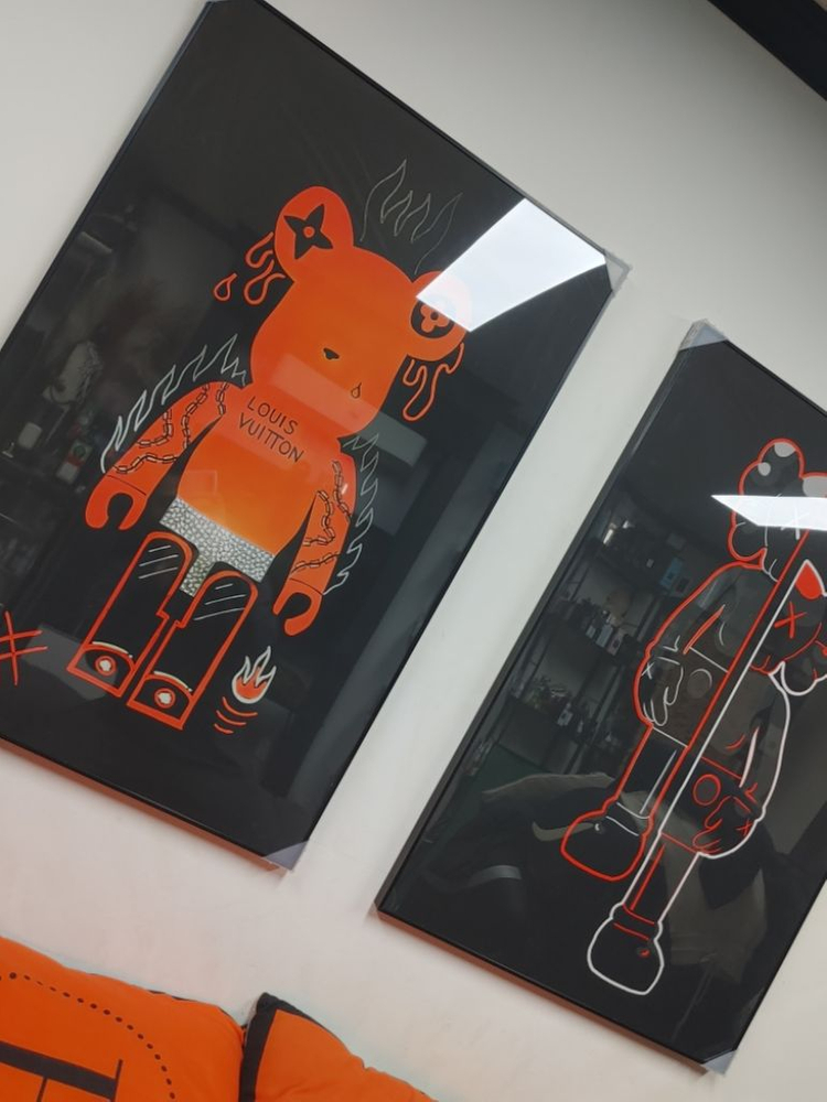 루이비통 베어브릭 카우스 피규어 대형 그림 액자 소품--1