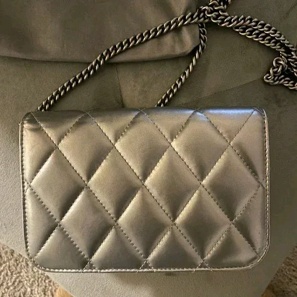 [정품 특가] 발렌시아가 실버퀄팅 레더 크로스백 -미니--1