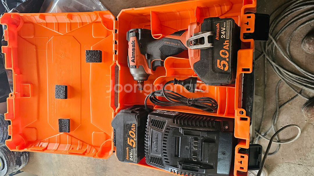 아임삭 bl22q815 임팩렌치 1/2 세트팝니다--0