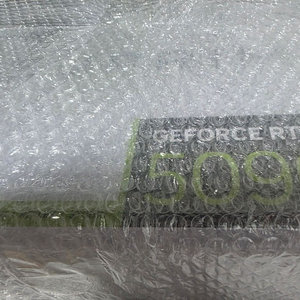 Msi rtx5090 슈프림 미개봉 팝니다