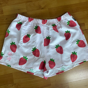 은혼 스파오 콜라보 딸기 반바지 L